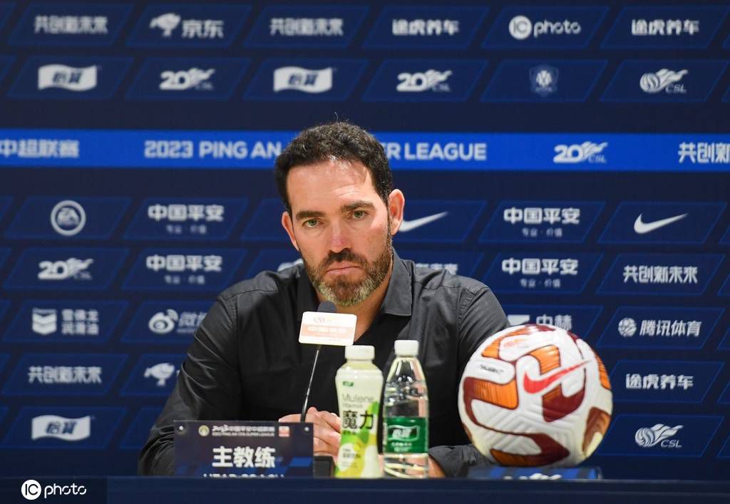 2019年进入电影行业，当我拿到《永不独行》剧本的时候，最为击中我心的是其中的故事情节